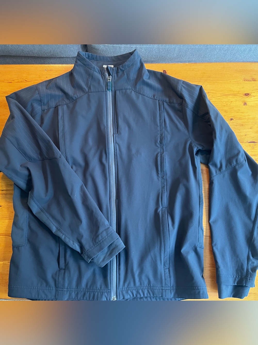 Lululemon Men’s Lightweight Zip Cycling Jacket in Slate Blue